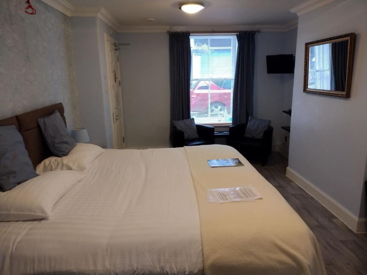 29 Well Street B&B Moffat Bagian luar foto