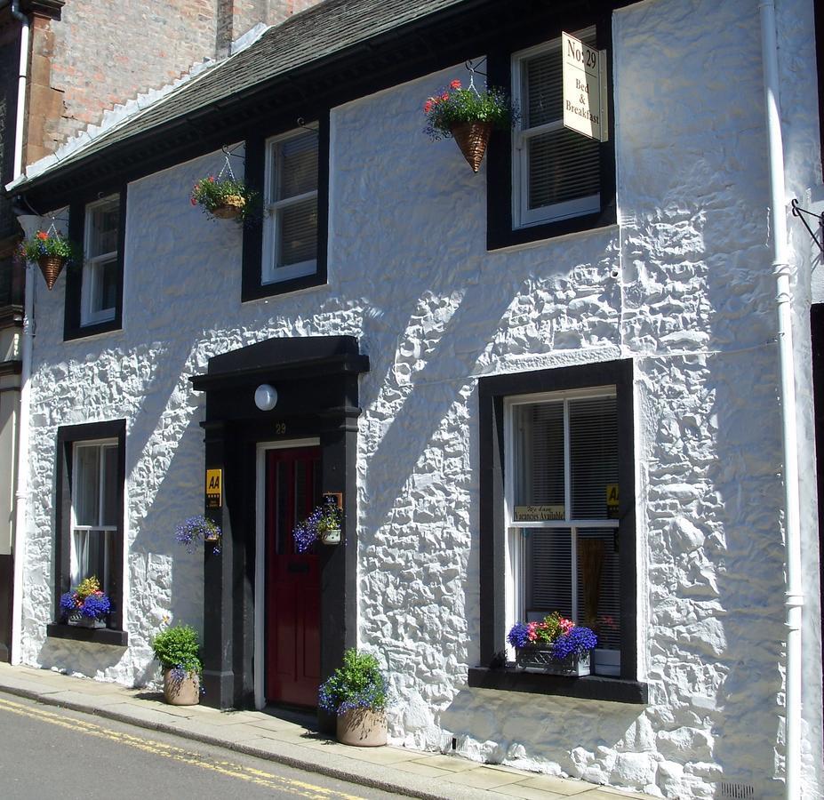 29 Well Street B&B Moffat Bagian luar foto