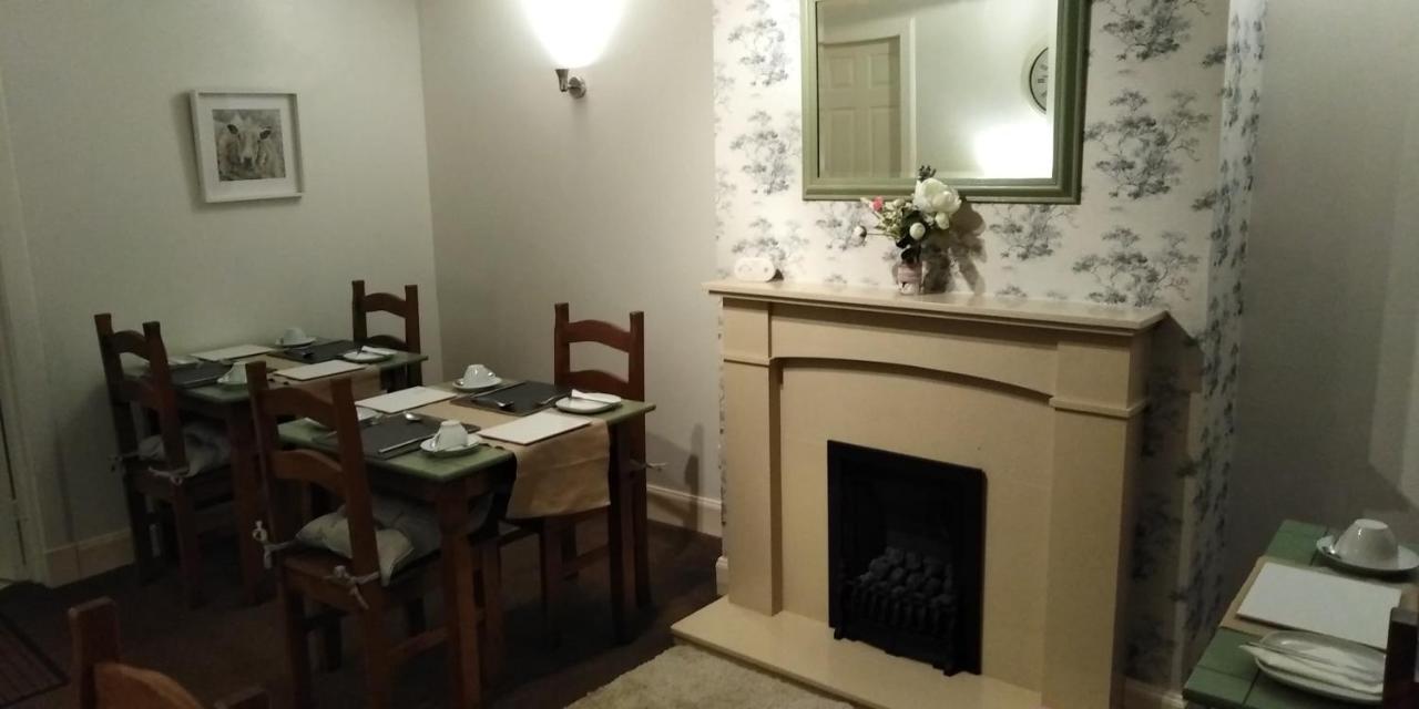 29 Well Street B&B Moffat Bagian luar foto